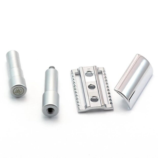 Merkur TRAVEL RAZOR 46C, HANDLE ALUMATT IN BLACK LEATHER CASE WITH A PACK OF BLADES 