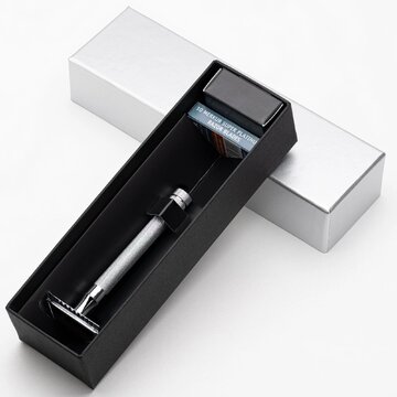 Merkur Razor Set 2-pieces (Razor 23 001, and Stand 4005 001), Bright Chrome